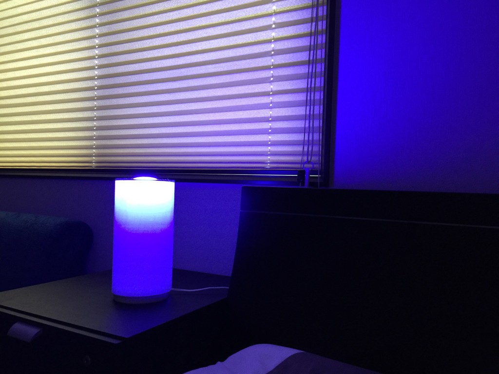 「HomeKit」対応のスマートLED照明「Philips Hue」の最新モデルが発売されたので購入して使ってみたら、思ってる以上に活躍してくれそうだったので紹介する